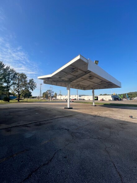 More Photos Of 6735 N Peoria Ave, Tulsa Convenience Store For Lease