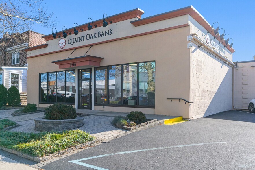 More Photos Of 1710 Union Blvd, Allentown Bank For Sale