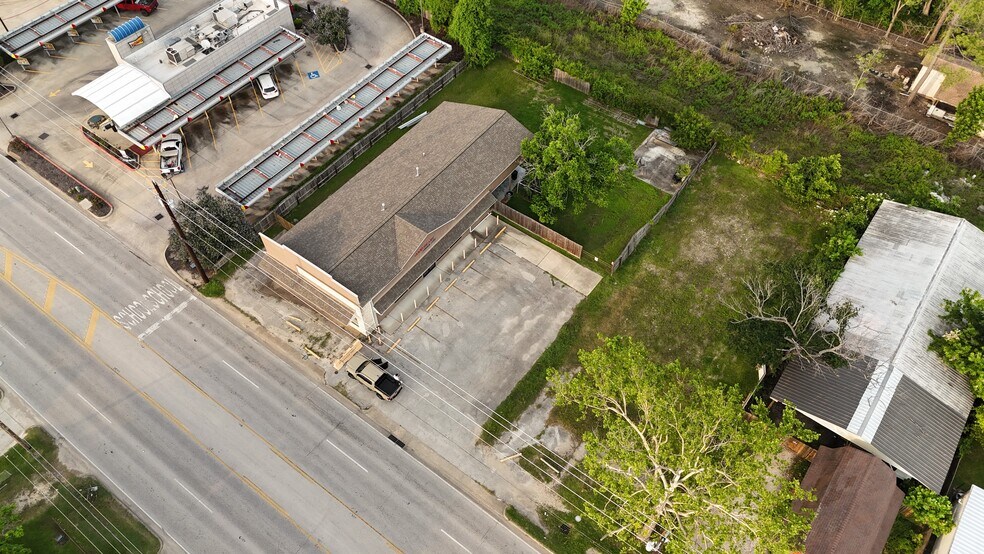 More Photos Of 217 N Main St, Highlands Freestanding For Sale