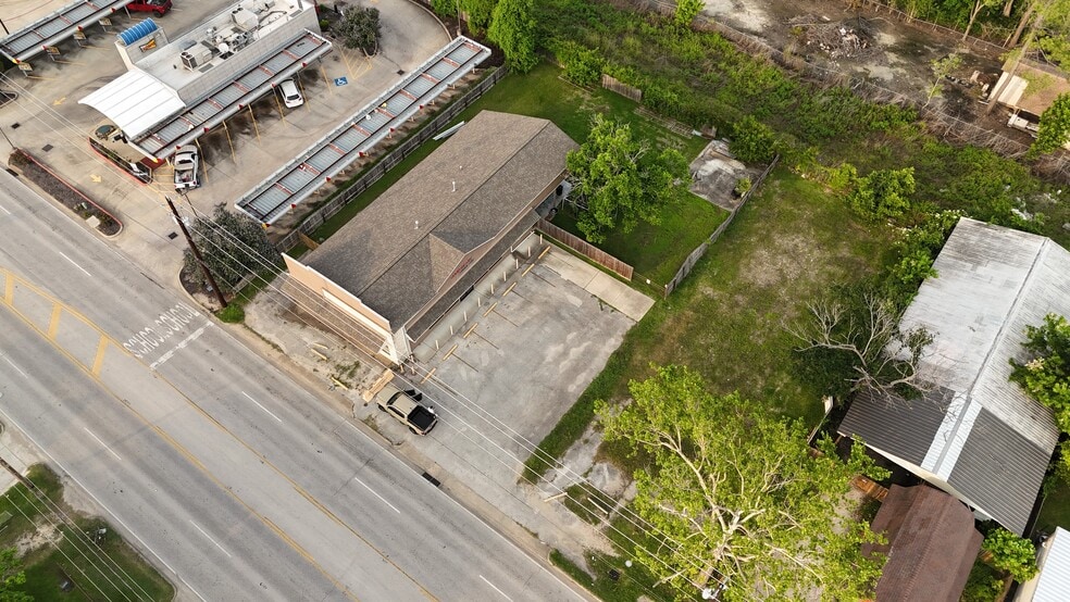 More Photos Of 217 N Main St, Highlands Freestanding For Sale