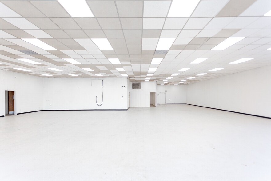 More Photos Of 2429 Carraway Blvd, Birmingham Service Station For Lease