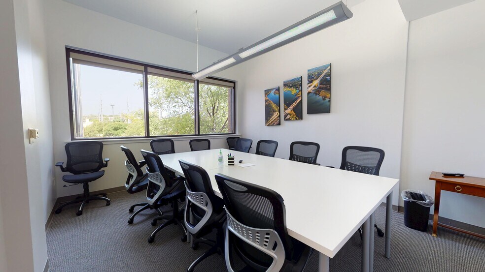 More Photos Of 3305 Steck Ave, Austin Loft Creative Space For Lease