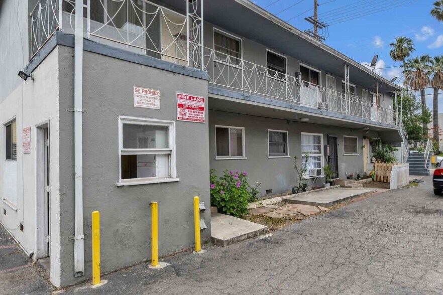 More Photos Of 6860-6870 Hazeltine Ave, Van Nuys Apartments For Sale