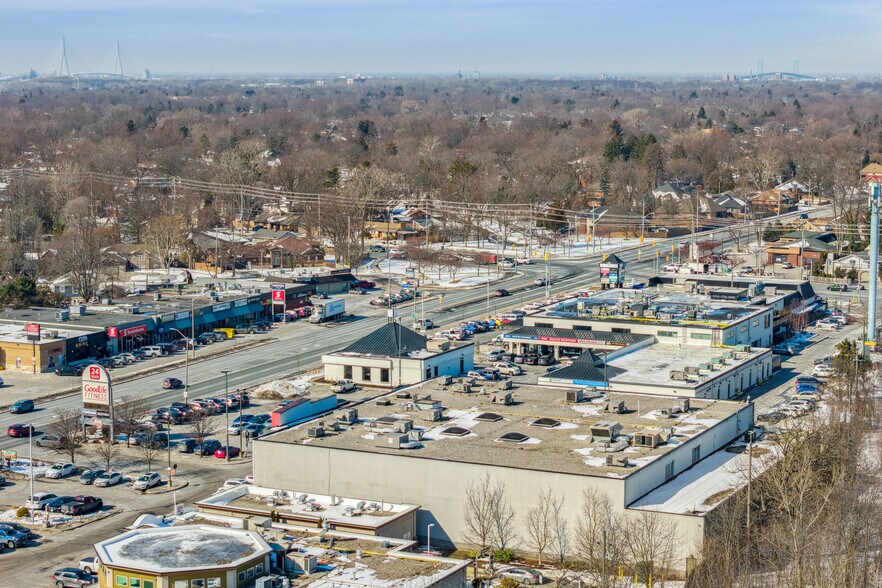 More Photos Of 3920 Dougall Ave, Windsor Storefront For Sale