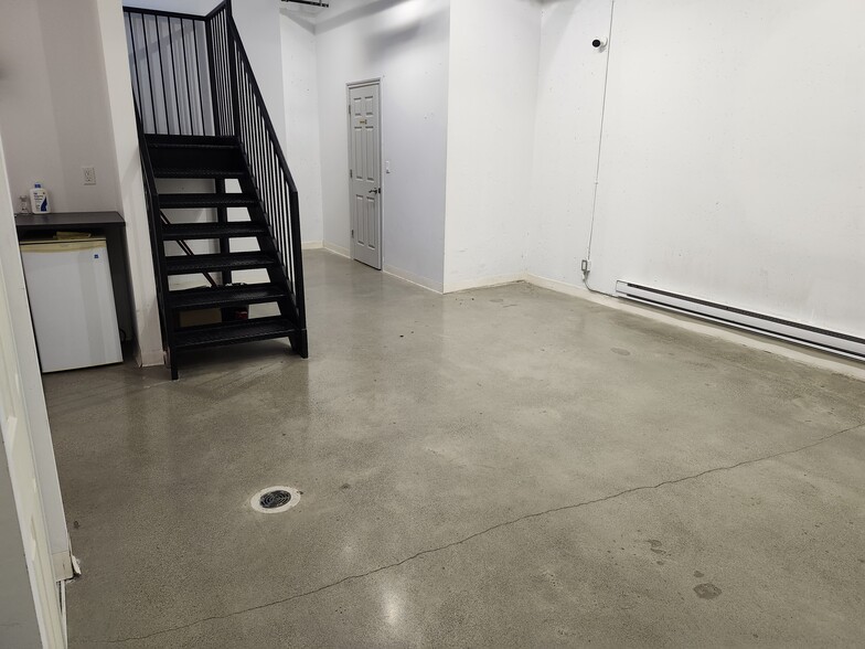 More Photos Of 1205 Queen St W, Toronto Apartments For Lease