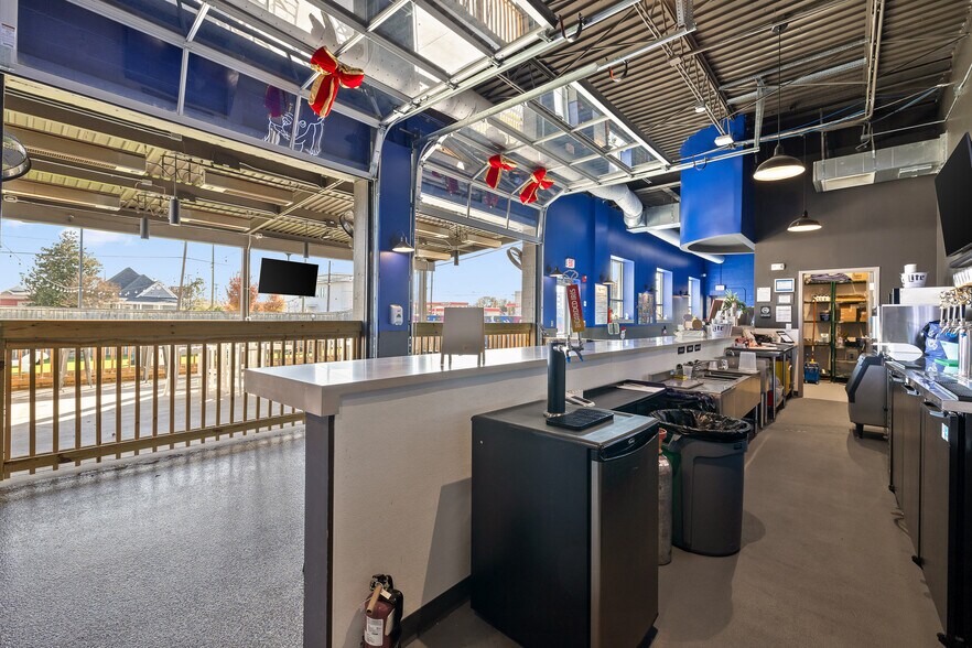 More Photos Of 255 W 20th St, Chattanooga Office For Sale