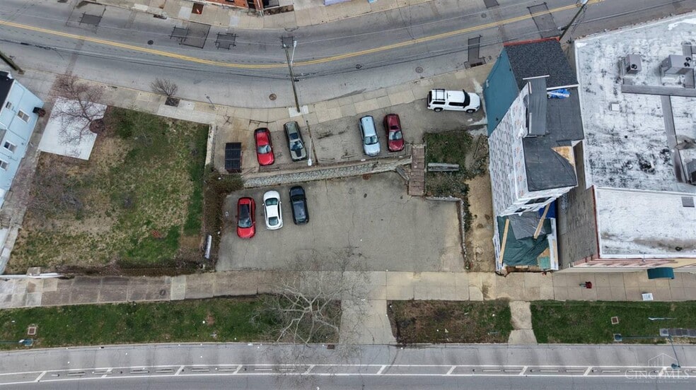 More Photos Of 2108 Central Pky, Cincinnati Loft Creative Space For Sale
