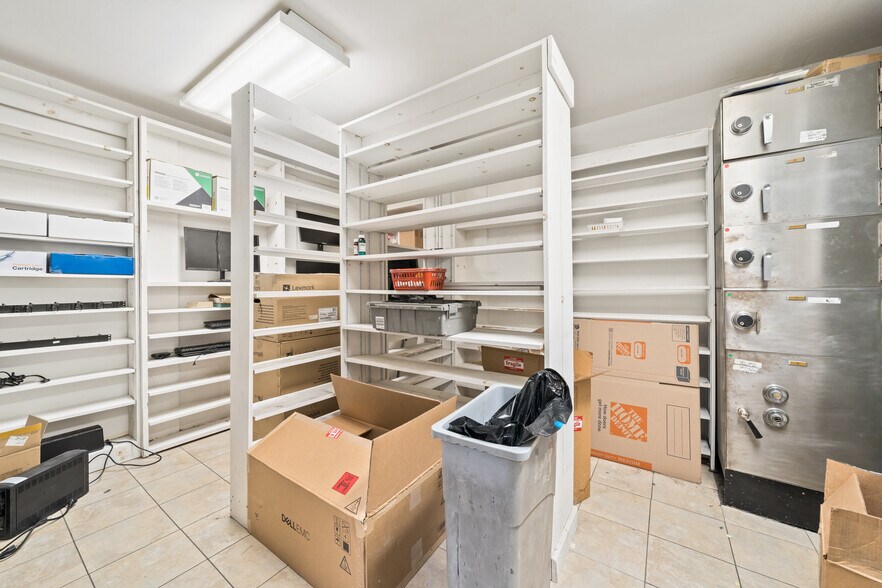 More Photos Of 861-863 Broadway, Bayonne General Retail For Sale