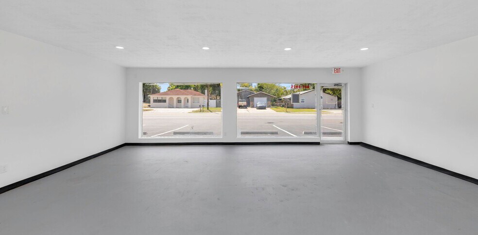 More Photos Of 6219 Massachusetts Ave, New Port Richey Freestanding For Lease