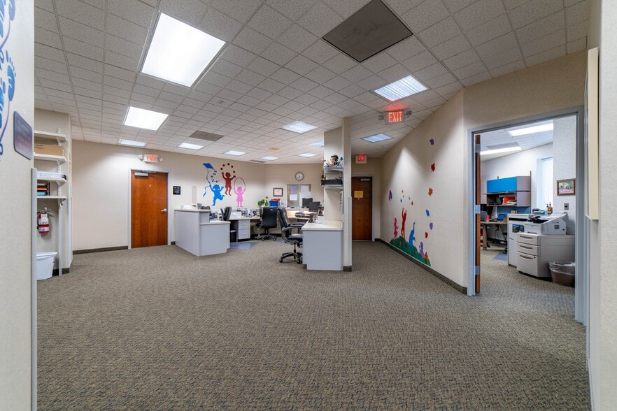 More Photos Of 100 Brevco Plz, Lake Saint Louis Medical For Lease