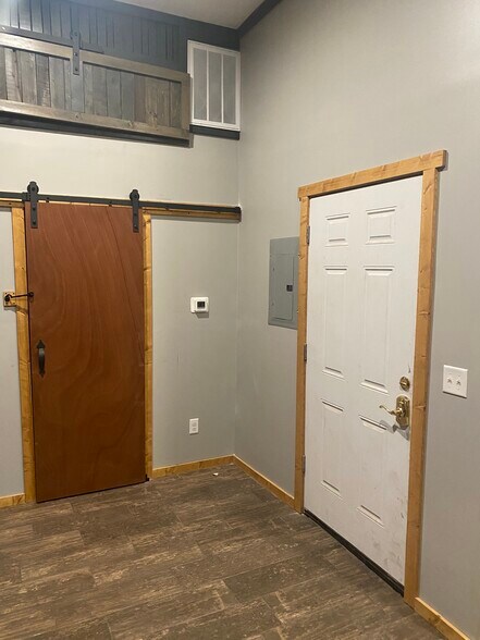 More Photos Of 116 Tecumseh St, Dundee Storefront Retail Office For Sale