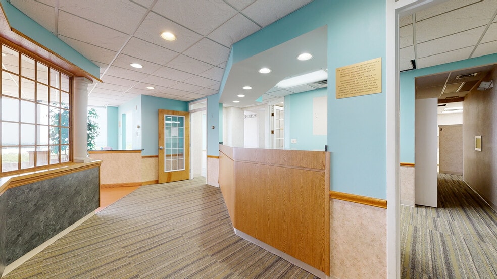 Primary Photo Of 26300 Euclid Ave, Cleveland Office For Lease