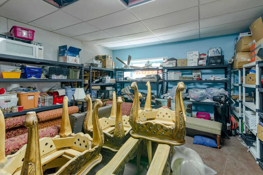 More Photos Of 2101 E Ben White Blvd, Austin Shelter For Sale