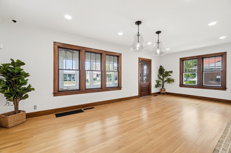 More Photos Of 4094 Broadway, Grove City Land For Lease