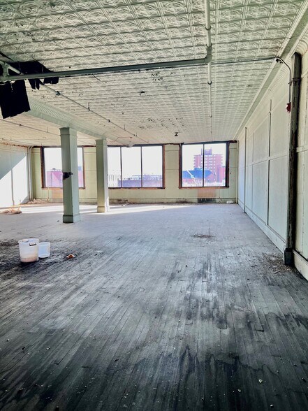 More Photos Of 3711 Bergenline Ave, Union City Storefront Retail Office For Sale