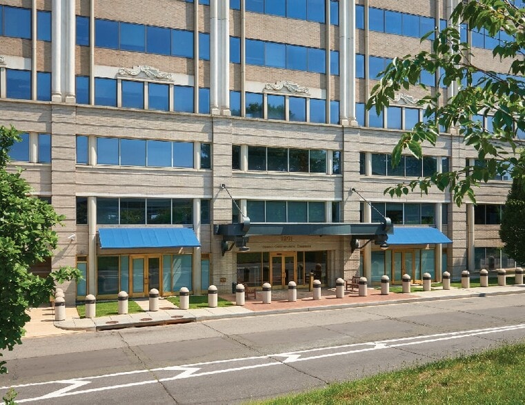 More Photos Of 445 12th St SW, Washington Office For Lease