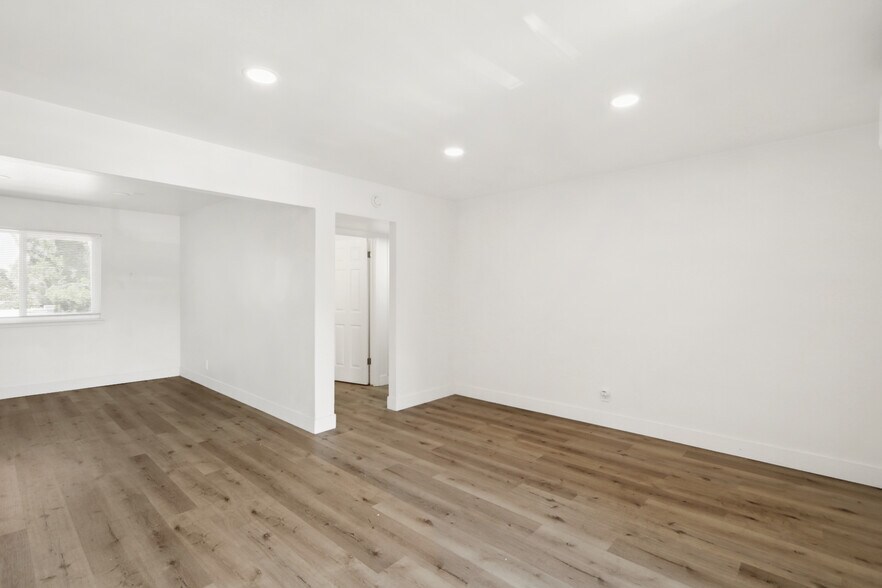 More Photos Of 2933 Eastern Ave, Sacramento Apartments For Sale