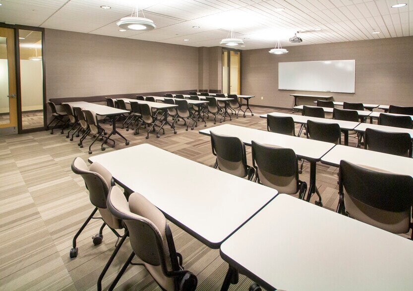 More Photos Of 10700 W Research Dr, Milwaukee Office For Lease