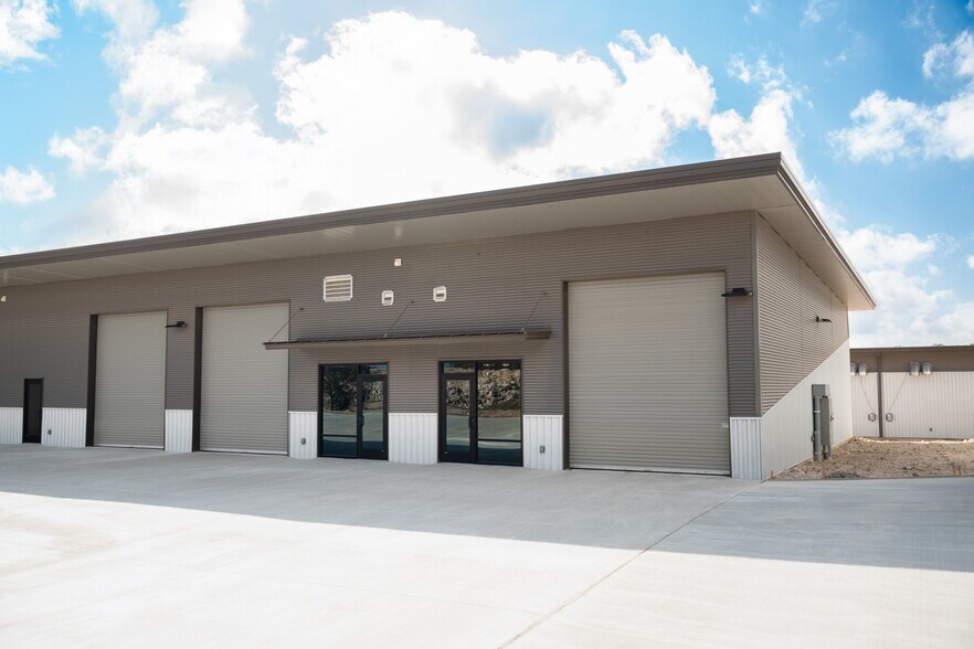 More Photos Of 1900 S Cranes Mill Rd, New Braunfels Unknown For Lease
