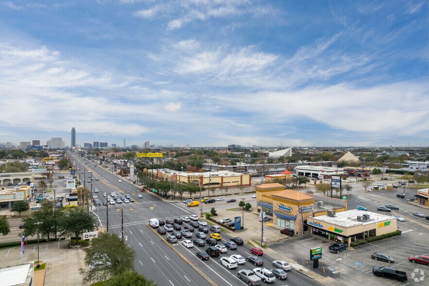 More Photos Of 7505-7705 Westheimer Rd, Houston Unknown For Lease