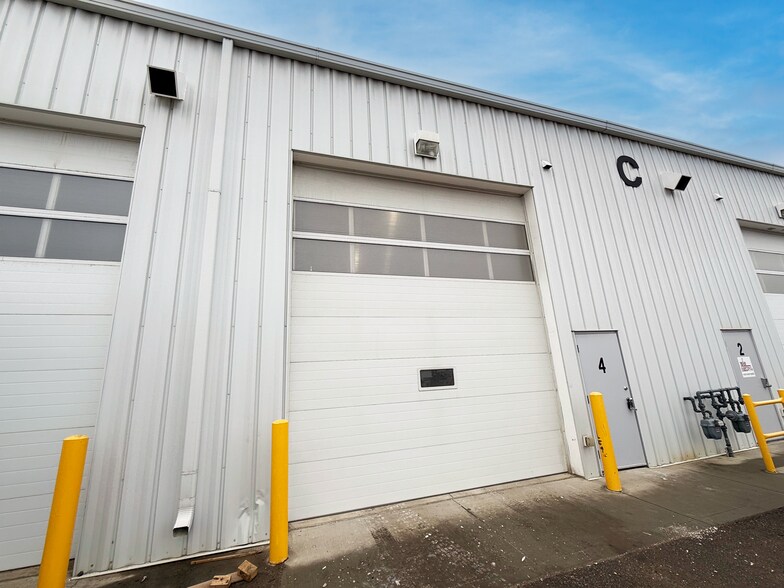 More Photos Of 37 Burnt Basin St, Red Deer County Industrial For Lease