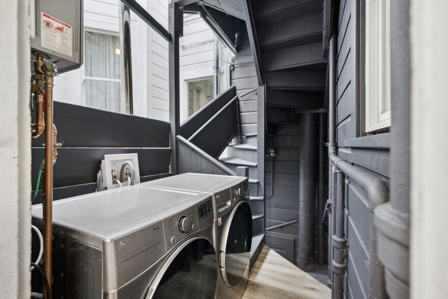 More Photos Of 17-19 Card Aly, San Francisco Apartments For Sale