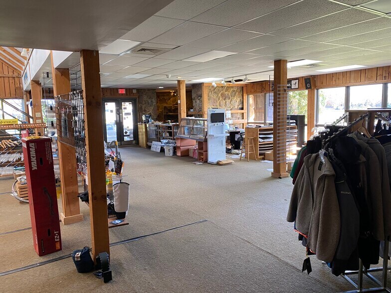 More Photos Of 3712 S Main St, Blacksburg Loft Creative Space For Sale