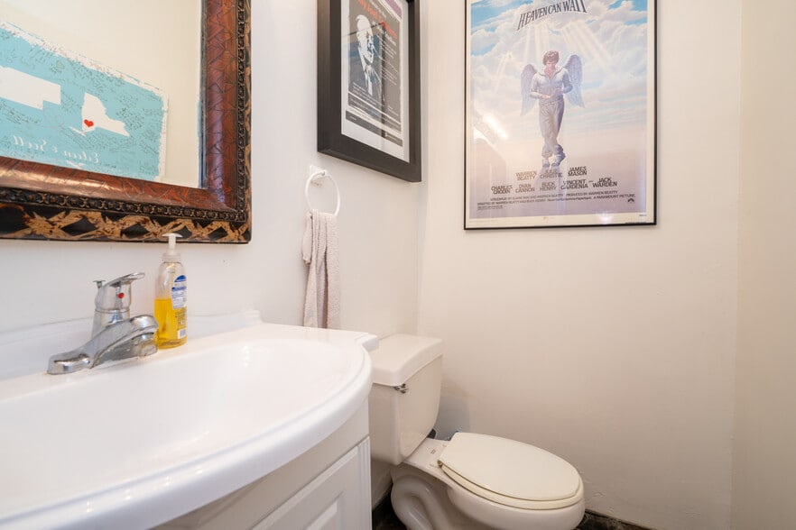 More Photos Of 1434 Berkeley St, Santa Monica Apartments For Sale