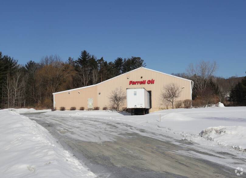 More Photos Of 891 Saratoga Rd, Gansevoort Warehouse For Lease