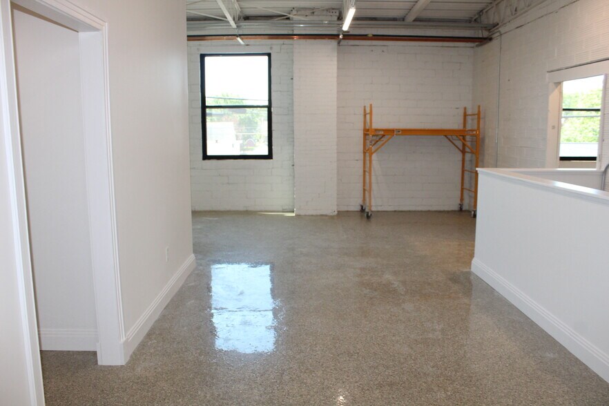 More Photos Of 117 W Main St, Coldwater Office For Lease