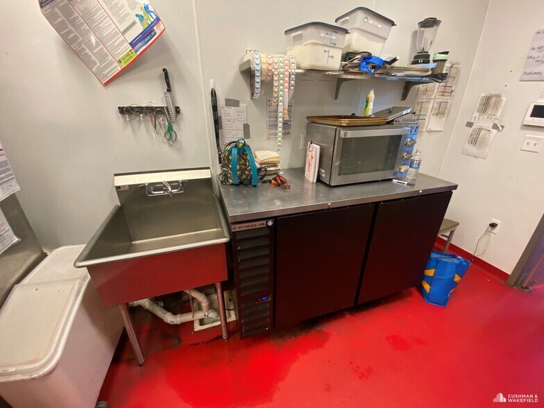 More Photos Of 250 E Harmony Rd, Fort Collins Storefront For Lease