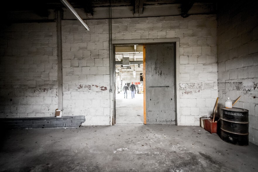 More Photos Of 3800-3812 Euclid Ave, Cleveland Light Manufacturing For Lease