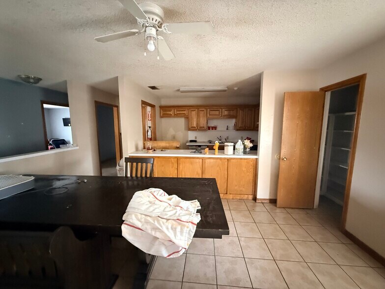 More Photos Of 425 Neches St, Jacksonville Office Residential For Sale