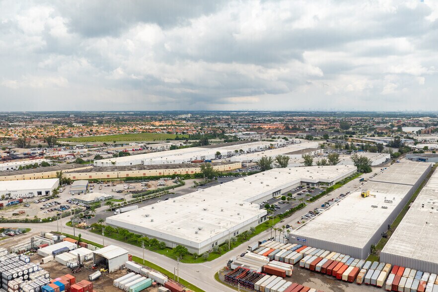 More Photos Of 9400 NW 104th St, Medley Warehouse For Lease