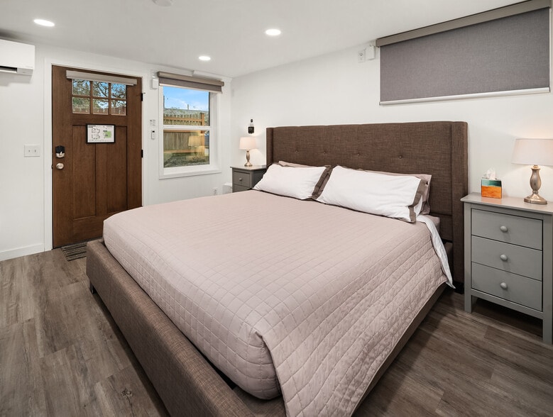 More Photos Of 131 E 12th St, Port Angeles Hotel For Sale