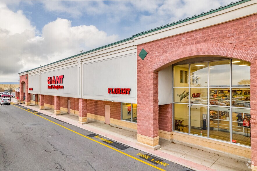 More Photos Of 900 Norland Ave, Chambersburg Unknown For Lease