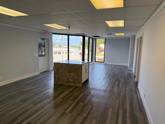 More Photos Of 1194 Old Dixie Hwy, Lake Park Light Distribution For Lease