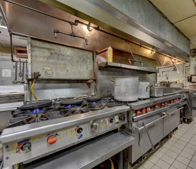 More Photos Of 300 N Bryan Ave, Bryan Restaurant For Sale