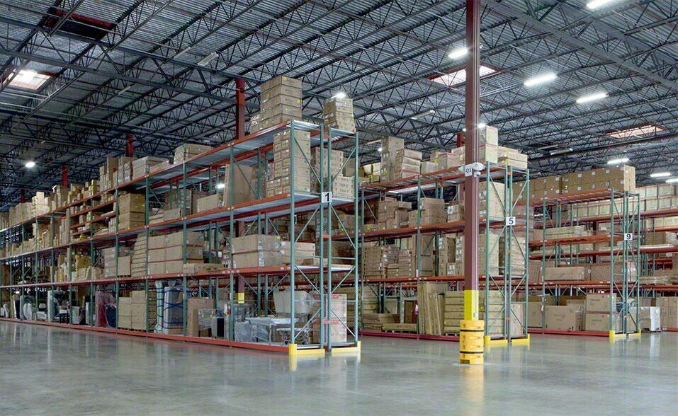 More Photos Of 10000 NW 25th St, Doral Distribution For Lease