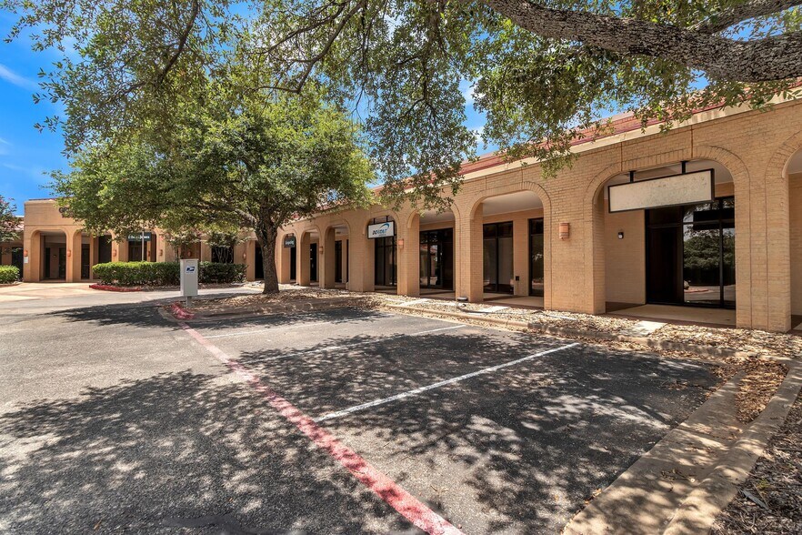 More Photos Of 16333 S Great Oaks Dr, Round Rock Medical For Lease