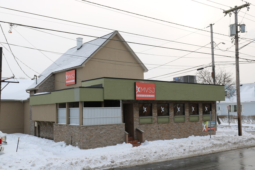 More Photos Of 1730 Goodman St, Rochester Bar For Sale