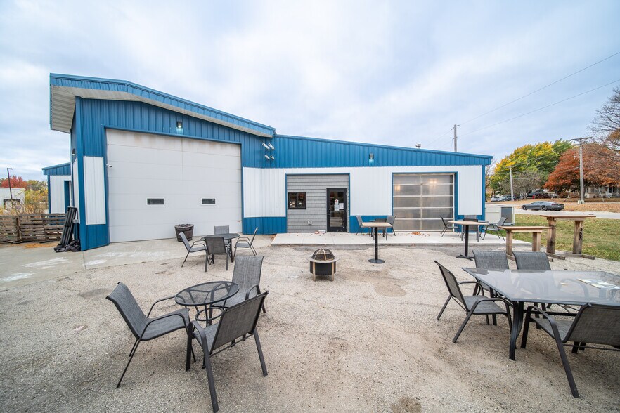 More Photos Of 202 2nd Ave SW, Kasson General Retail For Sale