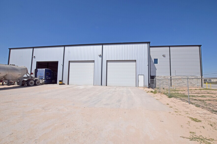 More Photos Of 2250 Dixie Blvd, Odessa Industrial For Sale