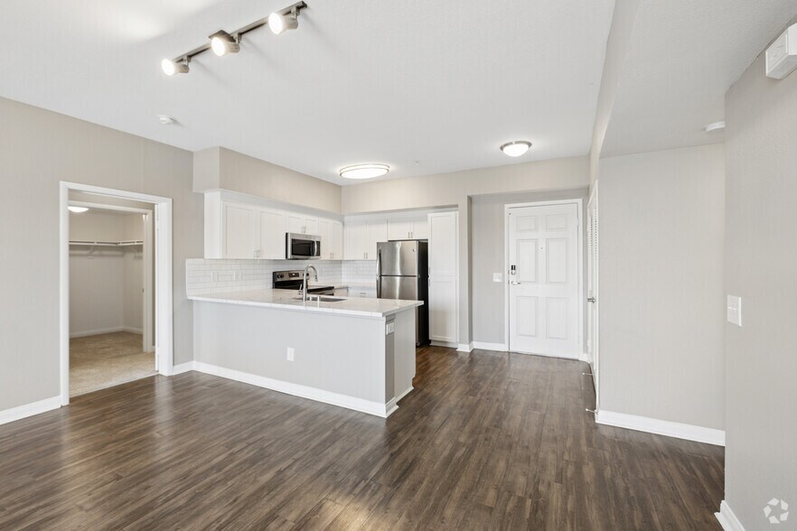 More Photos Of 5395 Napa St, San Diego Apartments For Lease