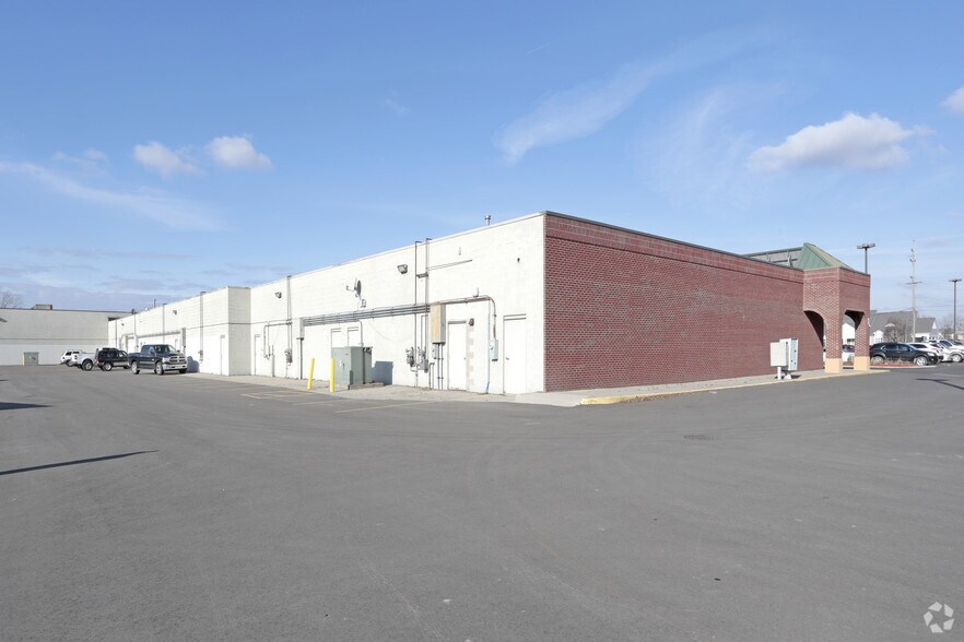 More Photos Of 35252-35340 23 Mile Rd, New Baltimore Freestanding For Lease