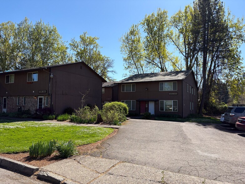 More Photos Of 4484 SE Boardman Ave, Milwaukie Apartments For Sale