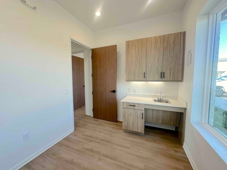 More Photos Of 3925 S Preston Rd, Celina Medical For Sale