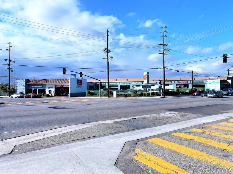 Primary Photo Of 10861-10867 Penrose St, Sun Valley Auto Repair For Lease