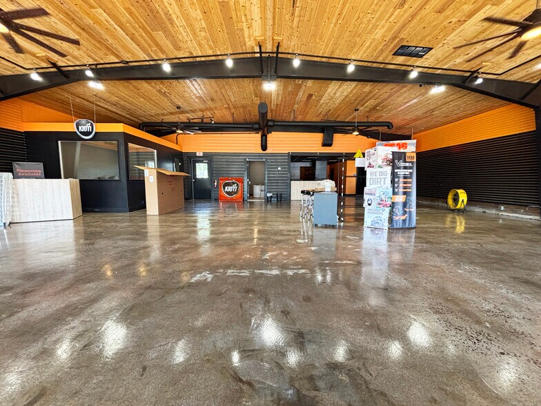 More Photos Of 1230 S Main St, Rice Lake Freestanding For Sale