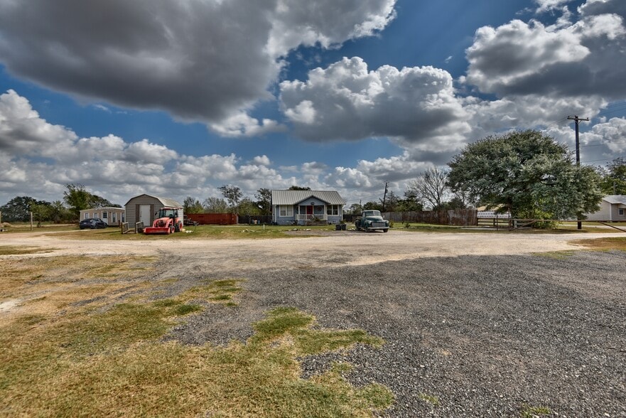 More Photos Of 946 Saint Marys St, Hempstead Land For Sale